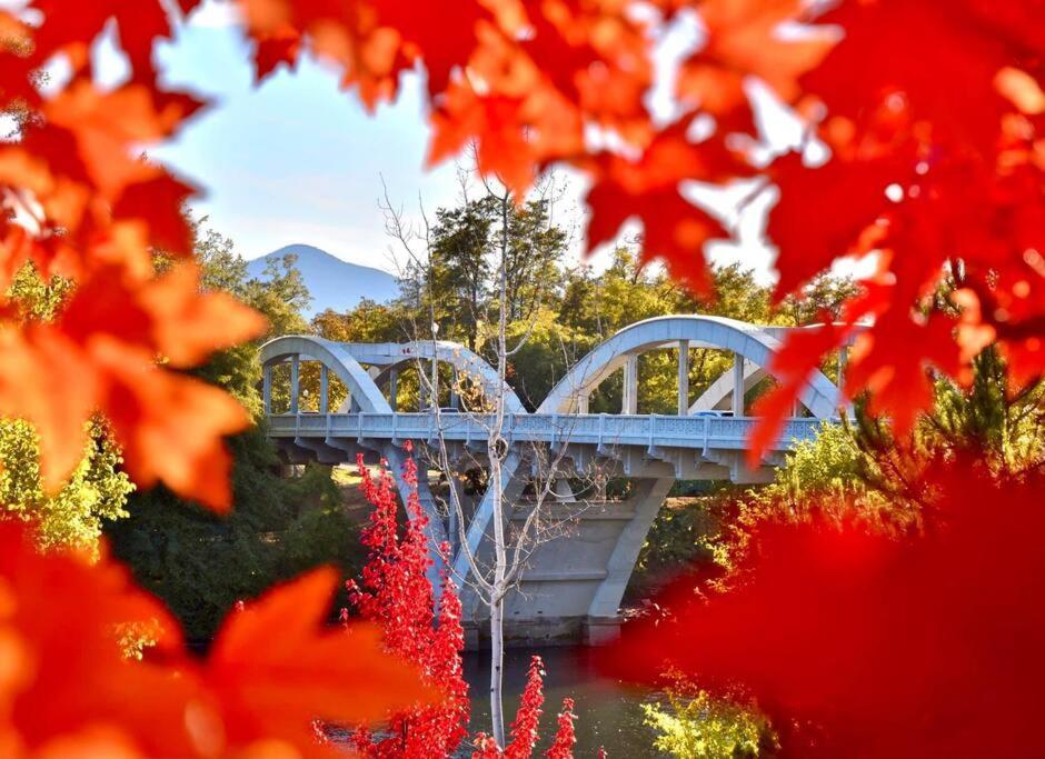 Bear Mountain - Suite 7 แกรนท์พาส ภายนอก รูปภาพ